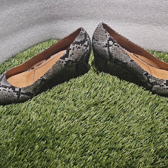 Vionic Mia Natural Snake Leather Pumps 👠🐍 - Picture 6 of 7